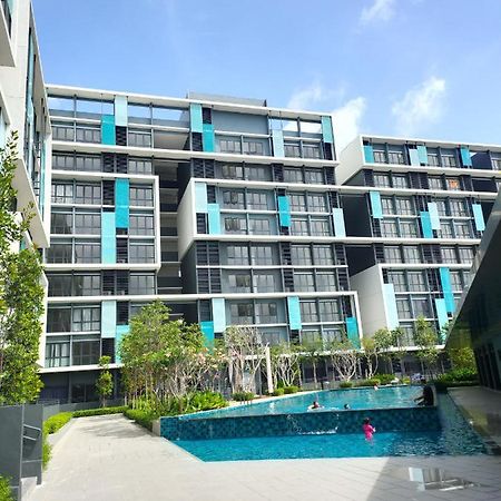 Homestay Klia Core Soho Suites セパン エクステリア 写真