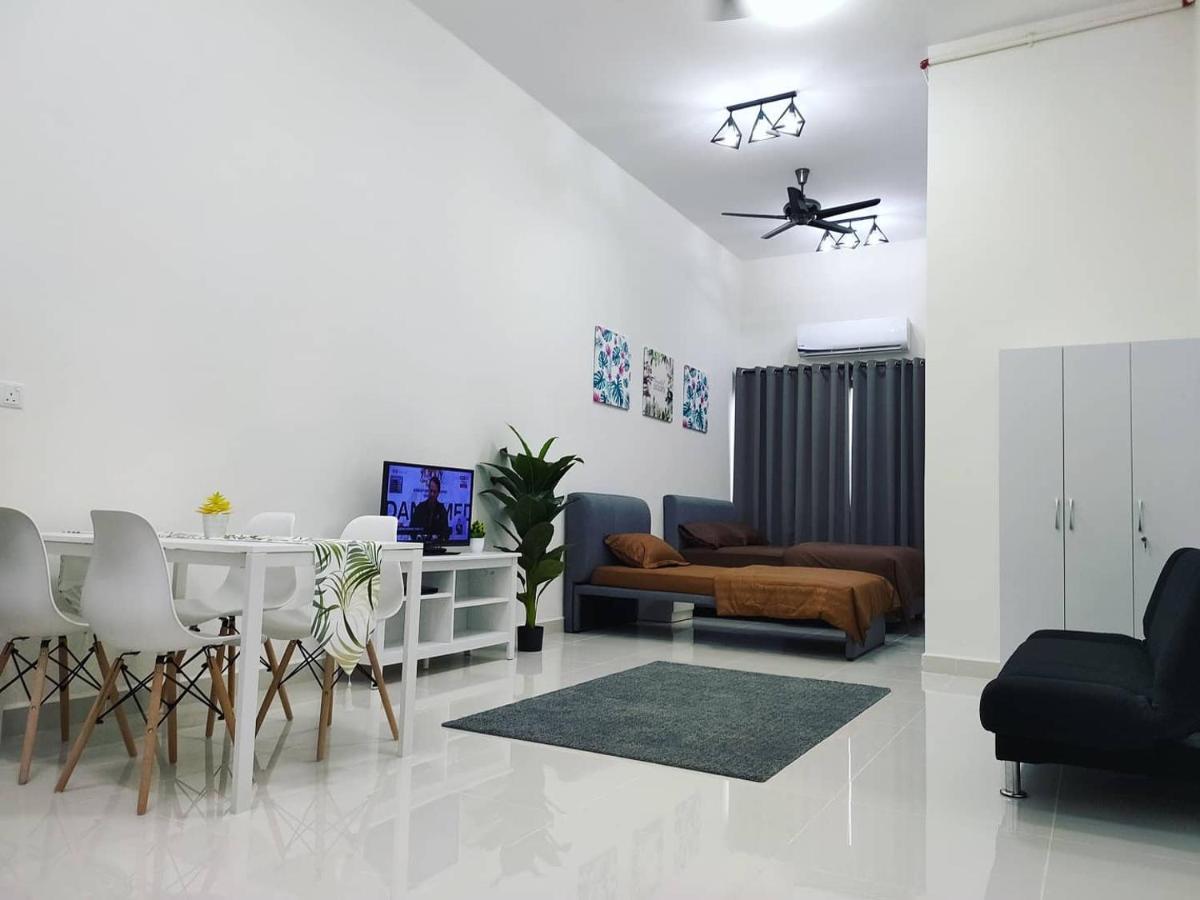 Homestay Klia Core Soho Suites セパン エクステリア 写真